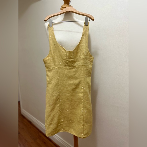 Zulu and Zephyr Curve Mini Linen dress - Picture 2 of 10